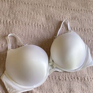 White push up bra La Senza Beyond Sexy Classic Plunge 38c very sexy